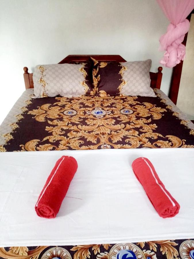 Chandi Mahal Homestay كاندي المظهر الخارجي الصورة